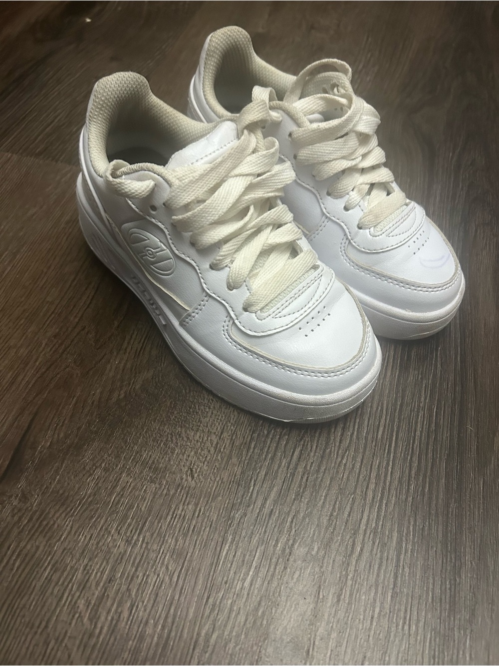 Heelys White Low-Top Skate Shoes